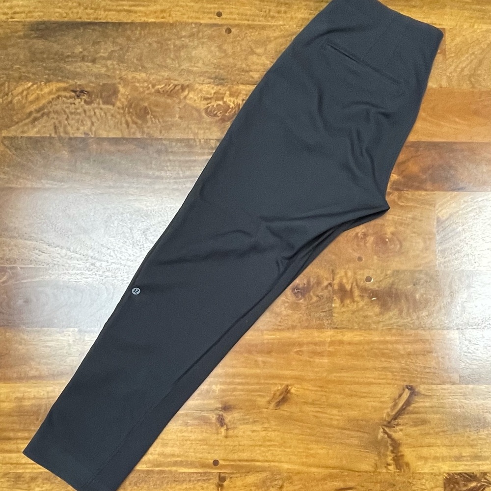 Lululemon City Trek Trouser 28”